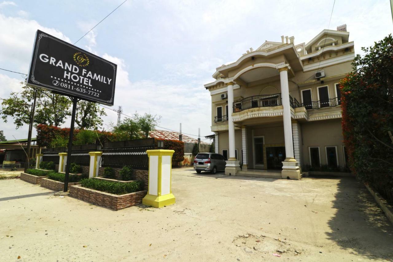 Hotel Grand Family Sungairampah Экстерьер фото